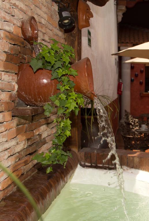 Del Callejon Hotel